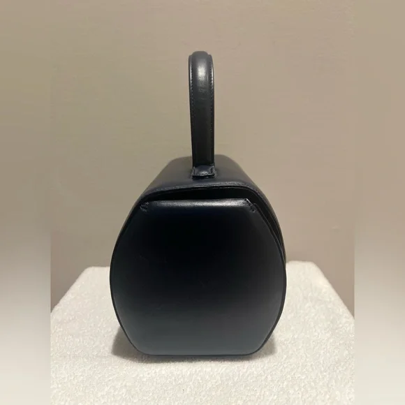 🧿💙 Givenchy Top handle handbag 🧿💙 - Picture 9 of 17